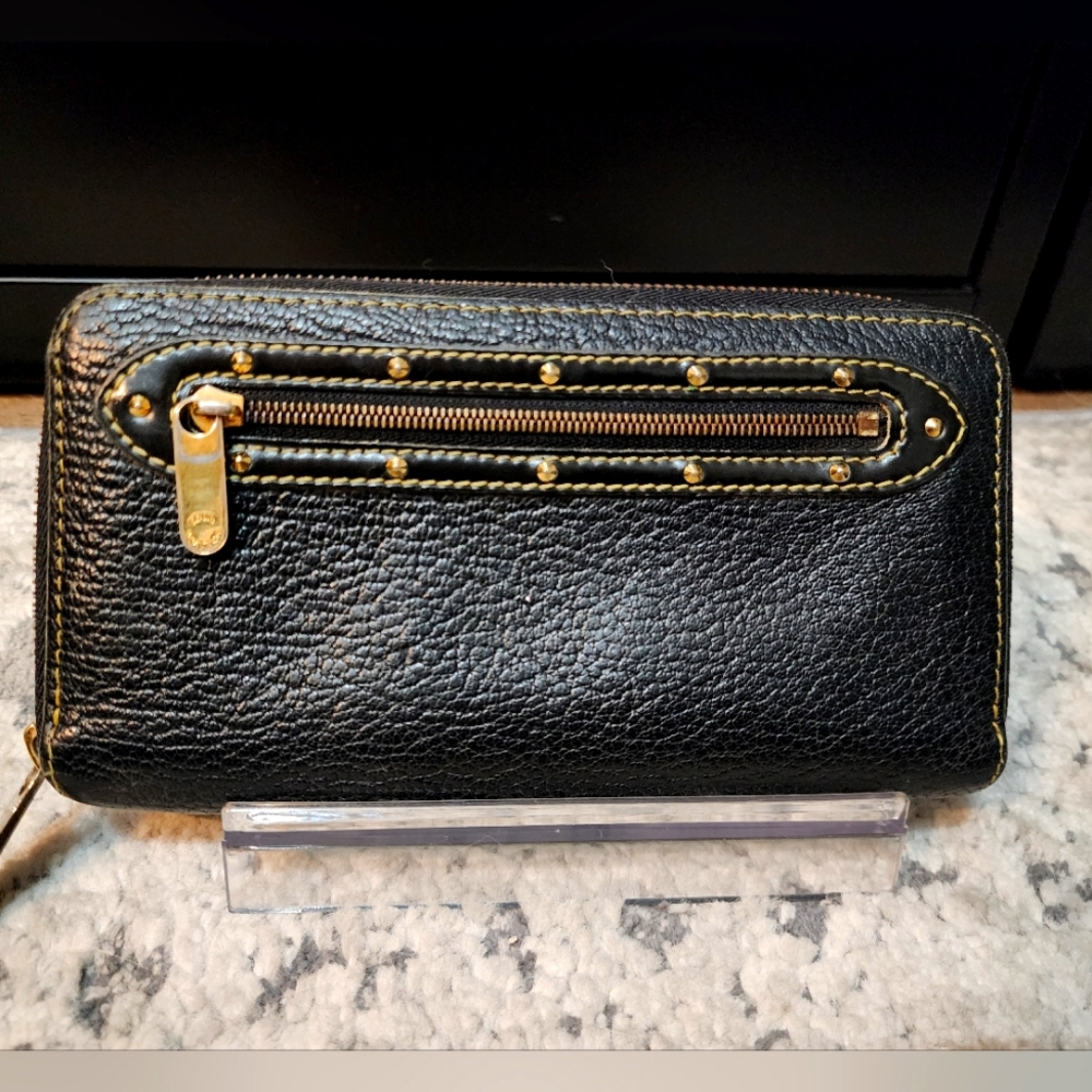 Louis Vuitton Suhali Zippy Long Wallet